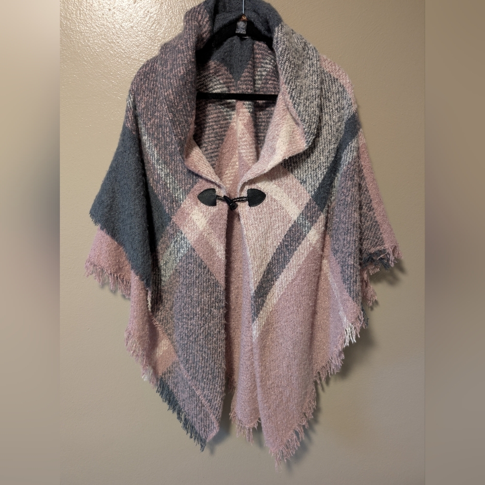 Altare OSFA womens Cape, soft & gorgeous, One Size Fits M-1X